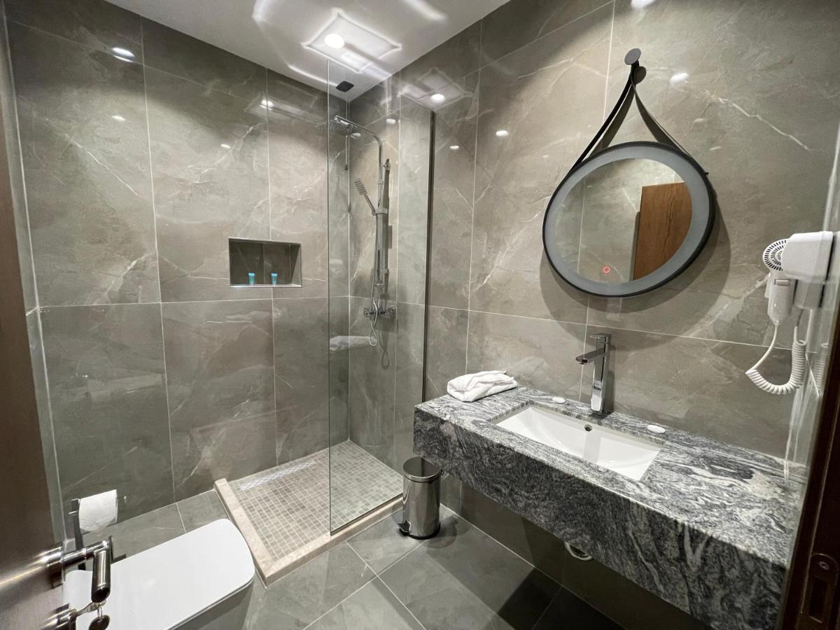 White Crown Hotel Kamez Экстерьер фото