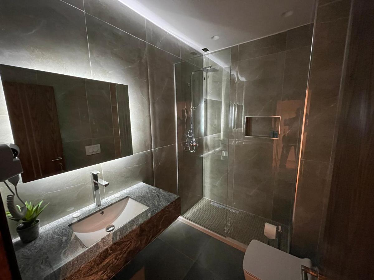 White Crown Hotel Kamez Экстерьер фото