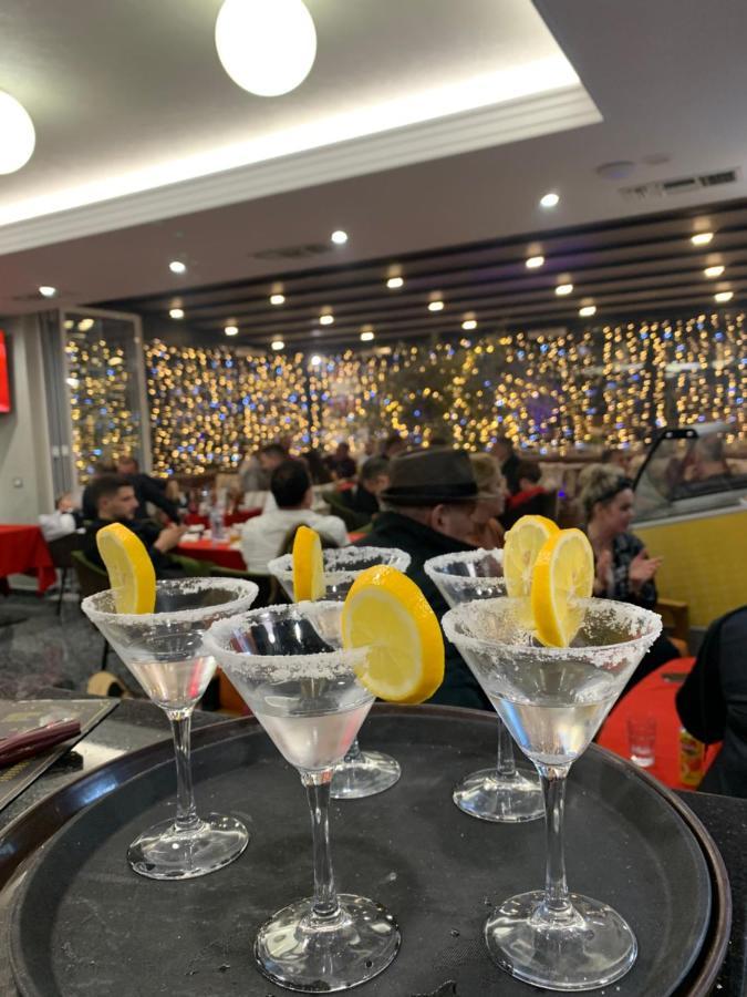 White Crown Hotel Kamez Экстерьер фото