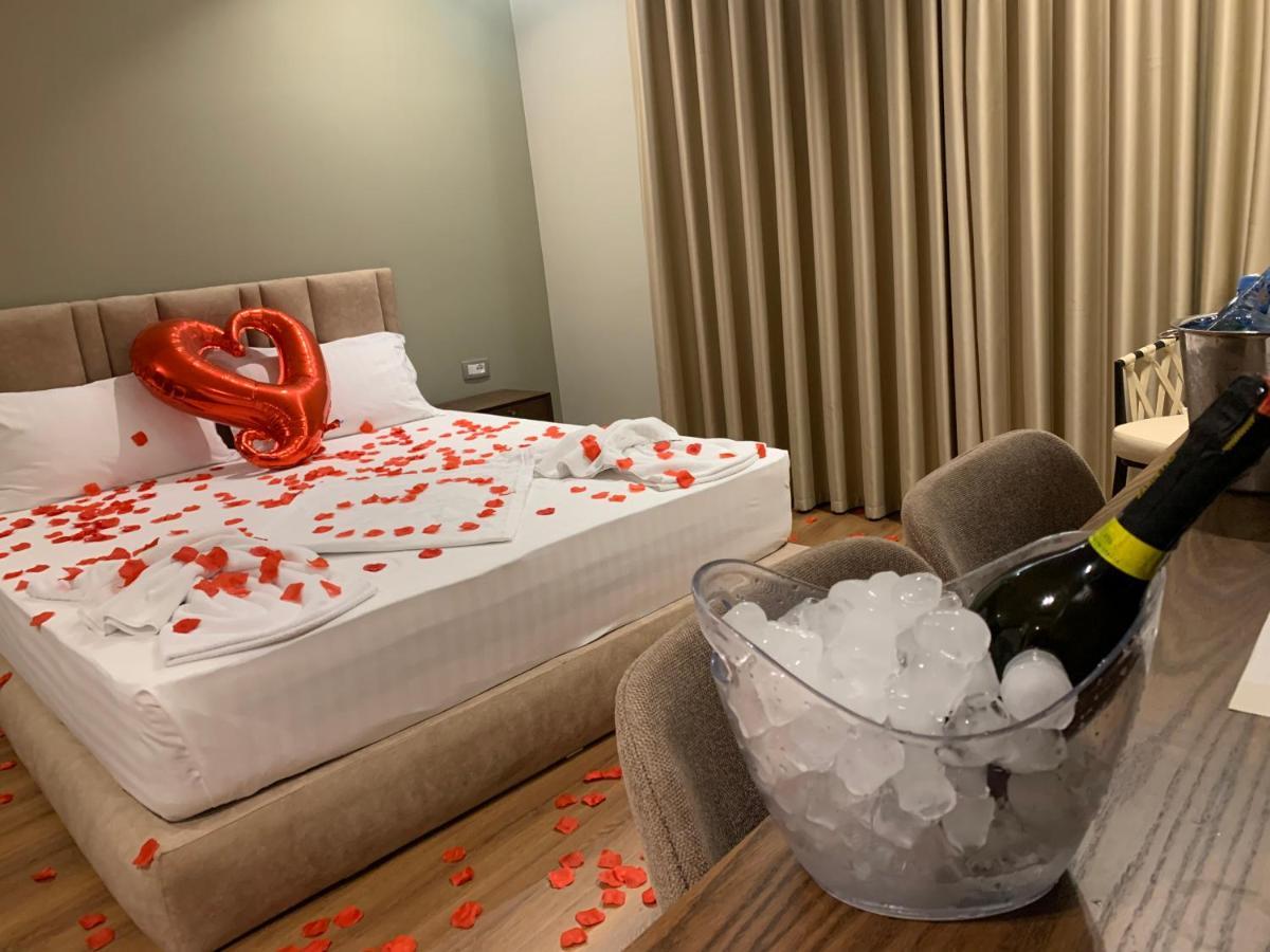White Crown Hotel Kamez Экстерьер фото