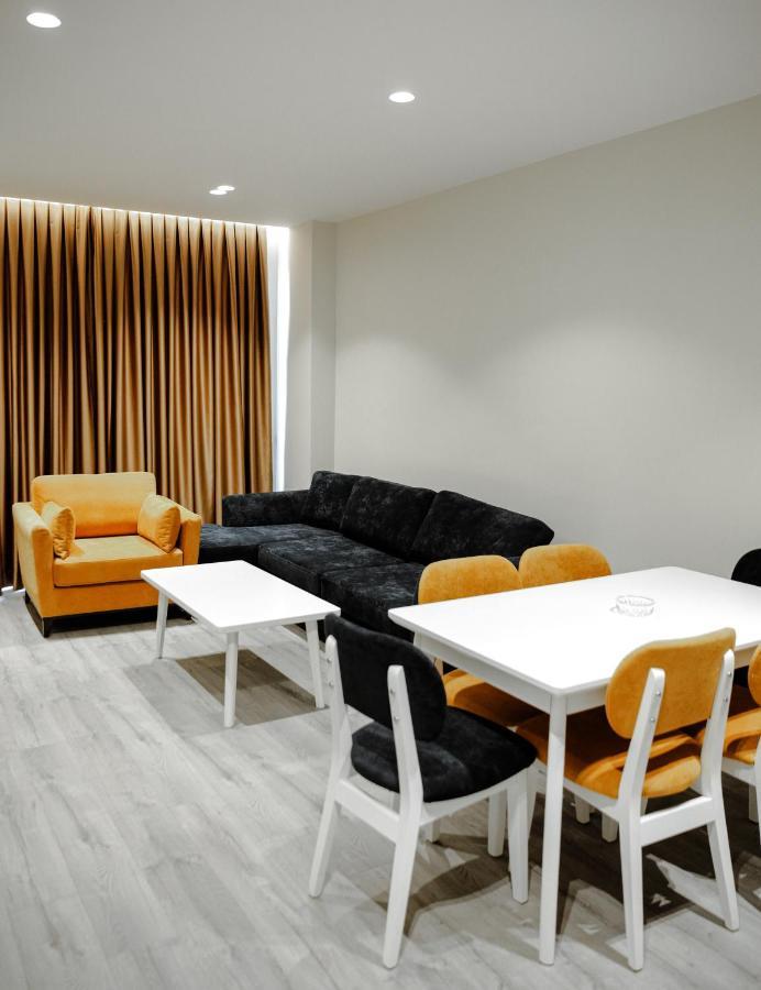 White Crown Hotel Kamez Экстерьер фото