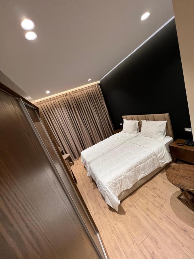 White Crown Hotel Kamez Экстерьер фото
