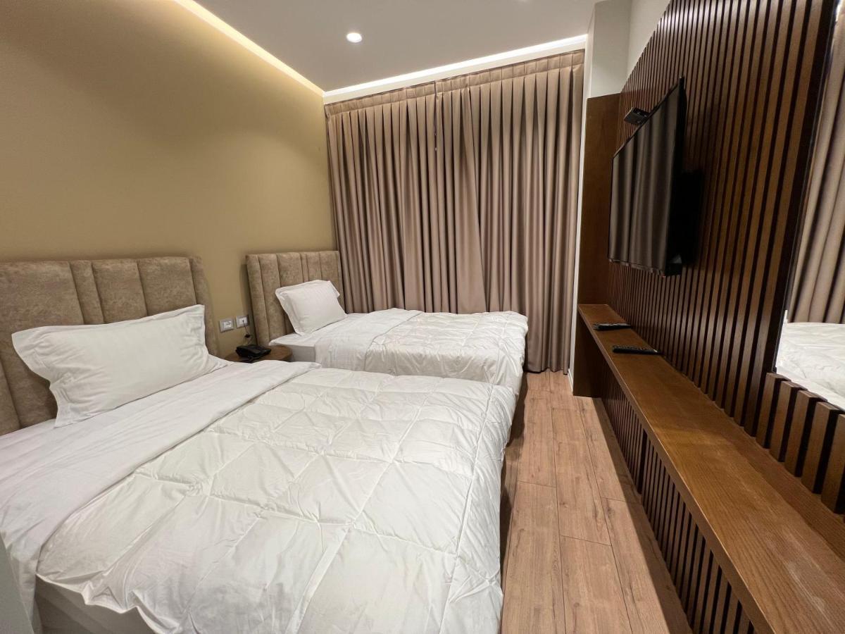 White Crown Hotel Kamez Экстерьер фото