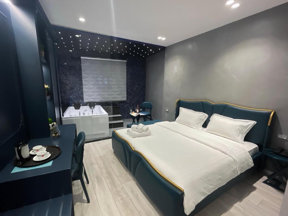 White Crown Hotel Kamez Экстерьер фото