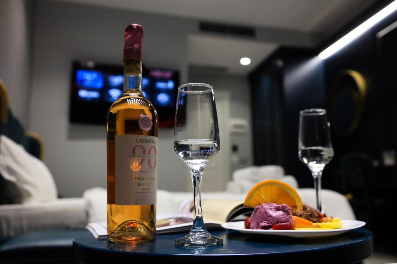 White Crown Hotel Kamez Экстерьер фото