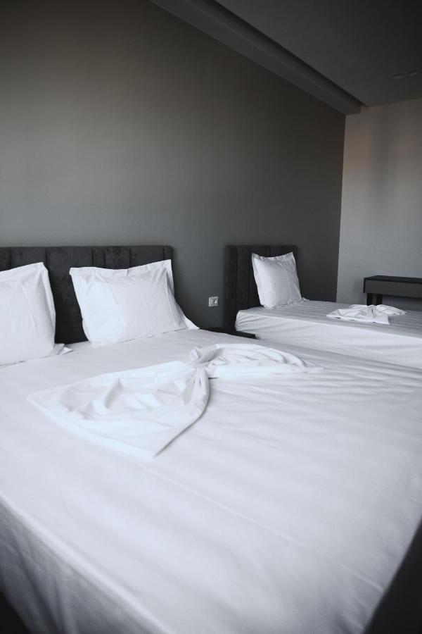 White Crown Hotel Kamez Экстерьер фото